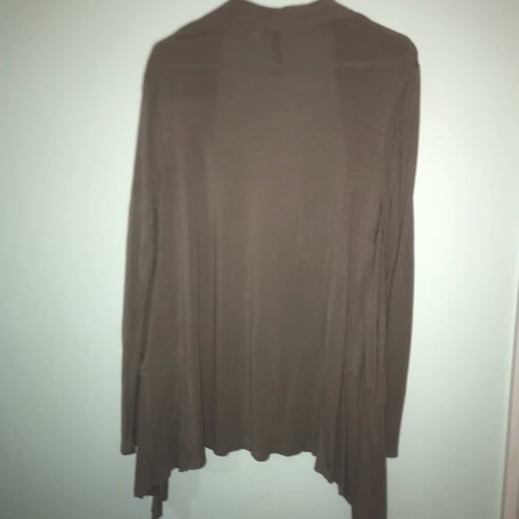 Ruffle Detailed Sweater Size Large - Picture 4 of 4